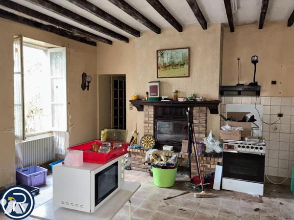 LOUVERNE - Maison à rénover.