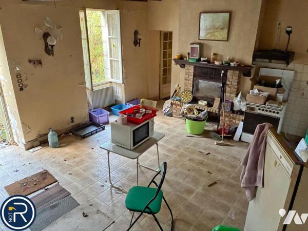 LOUVERNE - Maison à rénover.