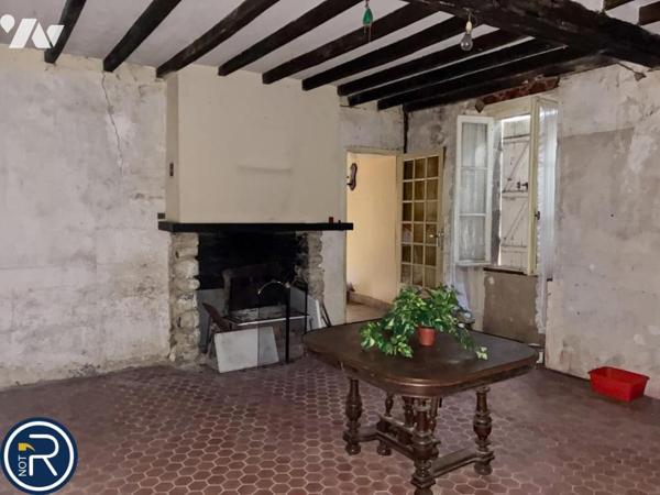 LOUVERNE - Maison à rénover.