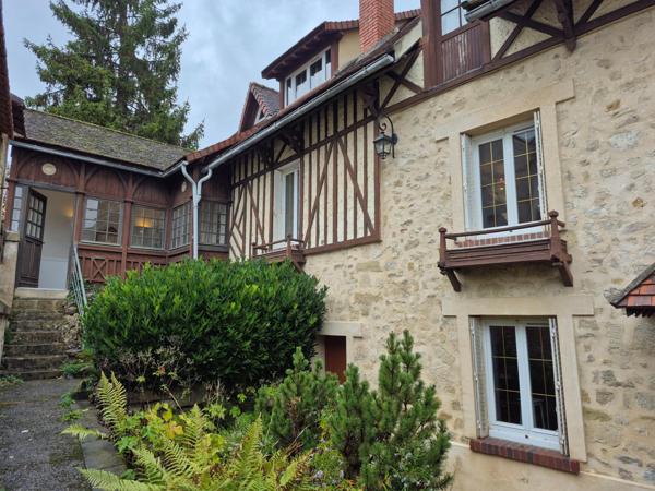 Maison de charme au cœur de Jouy-Le-Moutier