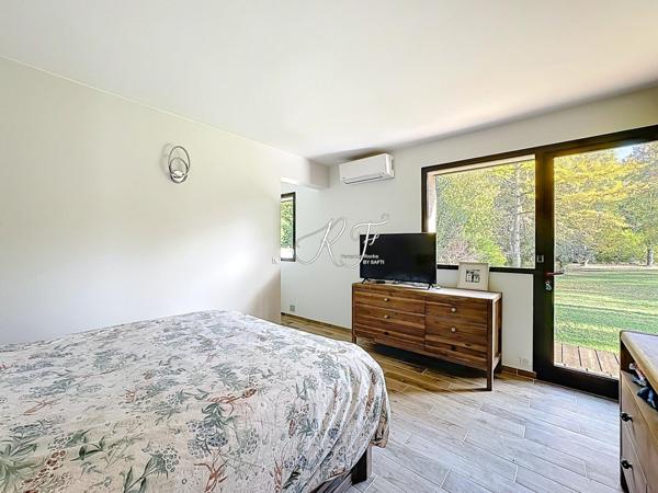 VIEUX VILLAGE, CALME, ARBORE, LUMINEUX