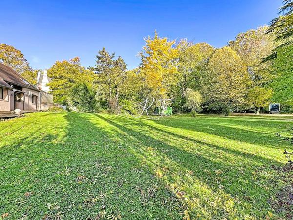 VIEUX VILLAGE, CALME, ARBORE, LUMINEUX