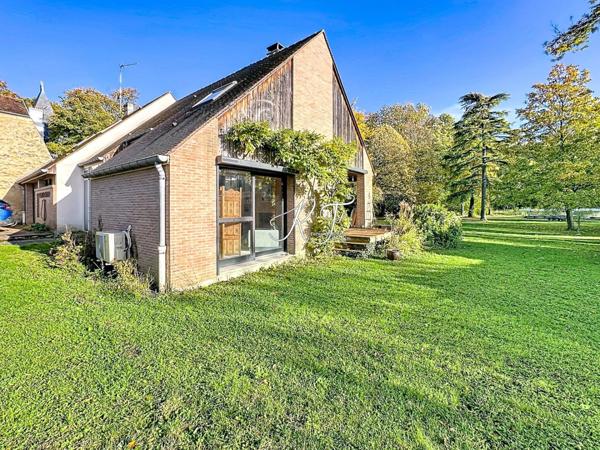 VIEUX VILLAGE, CALME, ARBORE, LUMINEUX