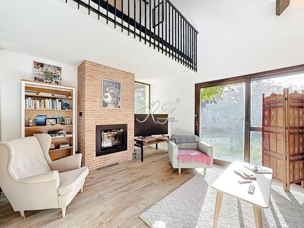 VIEUX VILLAGE, CALME, ARBORE, LUMINEUX