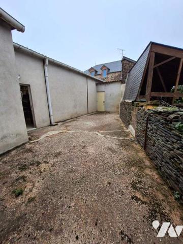 UN ENSEMBLE IMMOBILIER