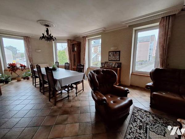 UN ENSEMBLE IMMOBILIER