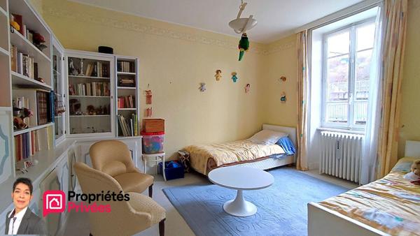 THIZY-LES-BOURGS (69240) Maison de bourg  320 m² , jardin, dépendances et garage