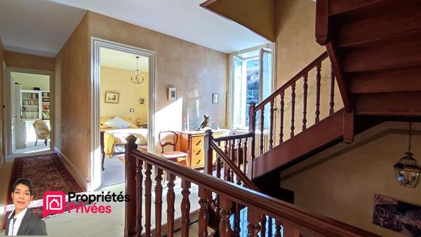 THIZY-LES-BOURGS (69240) Maison de bourg  320 m² , jardin, dépendances et garage