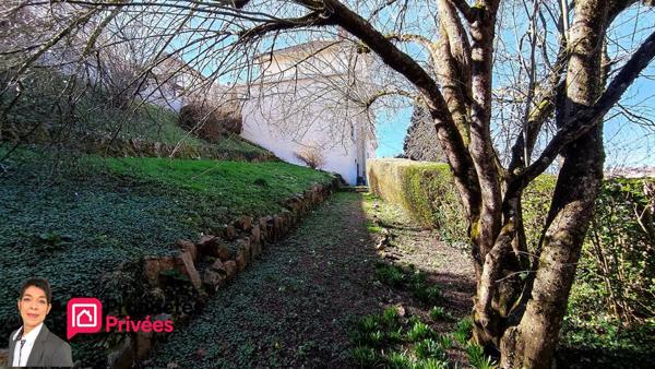 THIZY-LES-BOURGS (69240) Maison de bourg  320 m² , jardin, dépendances et garage