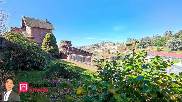 THIZY-LES-BOURGS (69240) Maison de bourg  320 m² , jardin, dépendances et garage