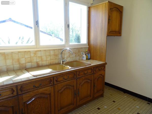 Maison individuelle à vendre à Chauvigny dans la Vienne (86300), ref : 2536