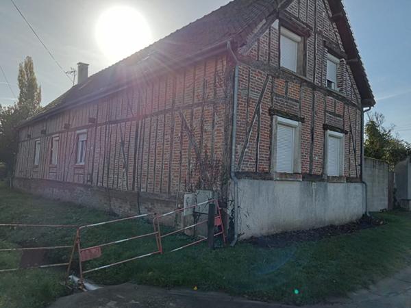 Immeuble de rapport comprenant 3 logements situé à Bucamps