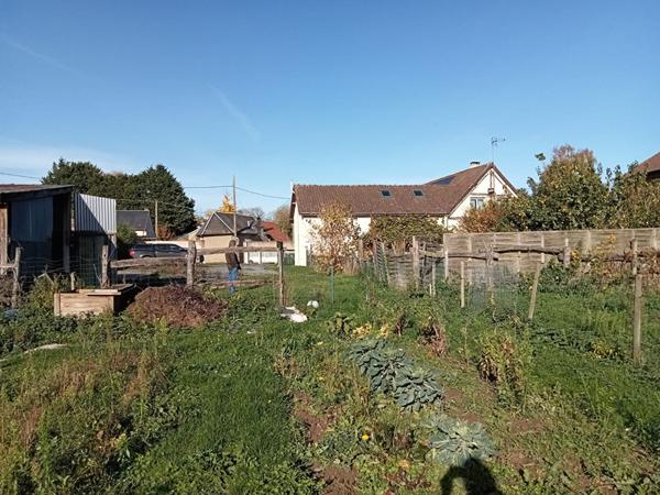 Immeuble de rapport comprenant 3 logements situé à Bucamps