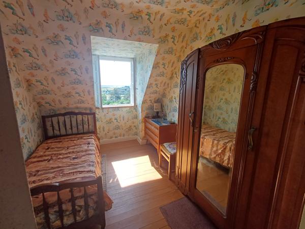 Plougasnou le Diben, maison 5 chambres vue mer sur 2340 m2 de terrain constructible.