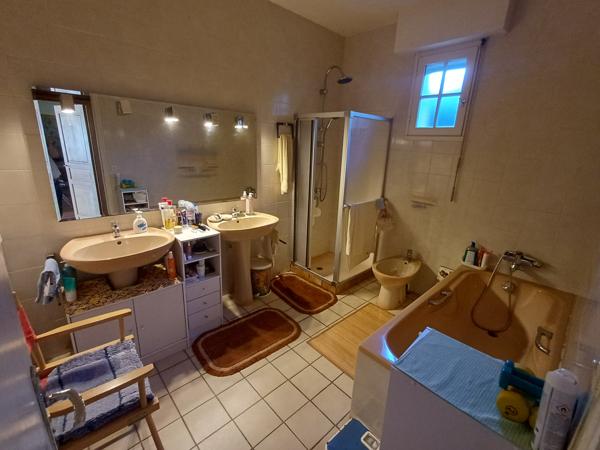 Plougasnou le Diben, maison 5 chambres vue mer sur 2340 m2 de terrain constructible.