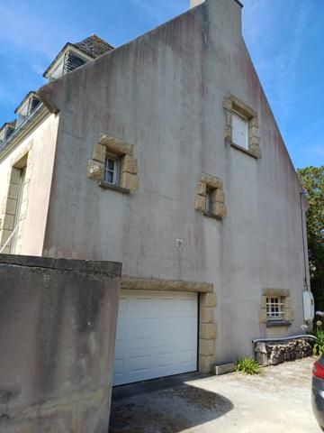 Plougasnou le Diben, maison 5 chambres vue mer sur 2340 m2 de terrain constructible.