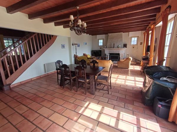 Plougasnou le Diben, maison 5 chambres vue mer sur 2340 m2 de terrain constructible.