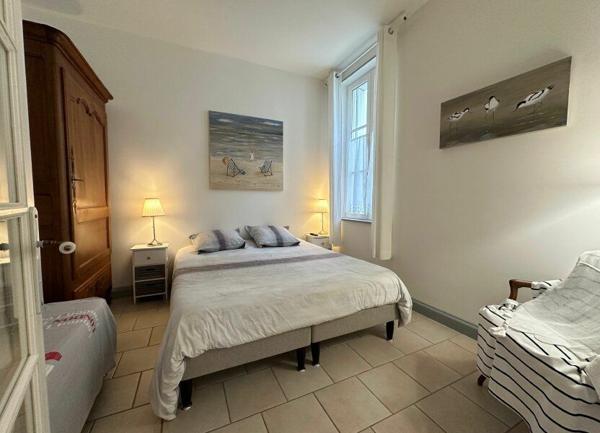 Maison à vendre    4 pièces •  Saint-Palais-sur-Mer