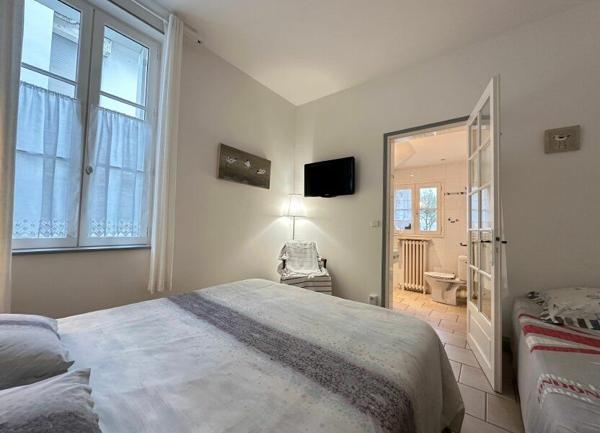 Maison à vendre    4 pièces •  Saint-Palais-sur-Mer