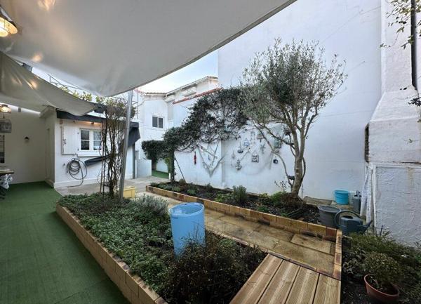 Maison à vendre    4 pièces •  Saint-Palais-sur-Mer