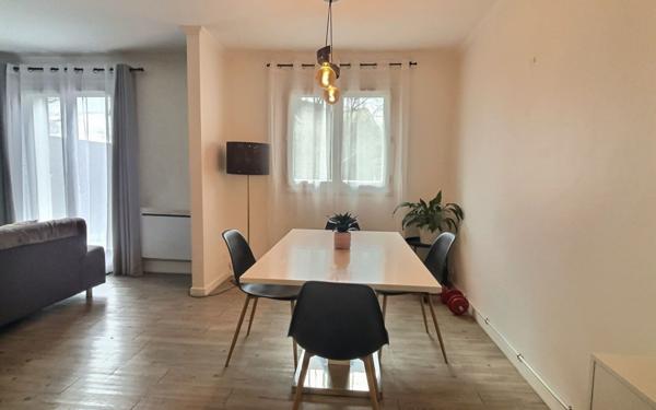 Maison à vendre    6 pièces •  Lisses