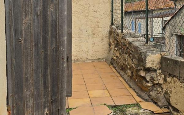 Immeuble à vendre    4 pièces •  Arles