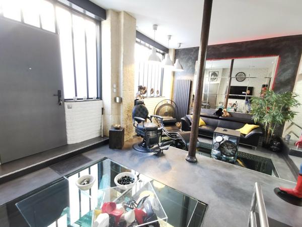 Superbe Loft équipé, avec sauna et cour-terrasse