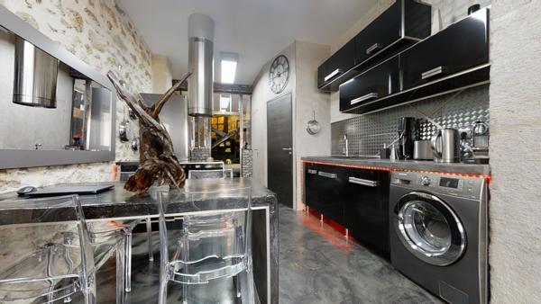 Superbe Loft équipé, avec sauna et cour-terrasse