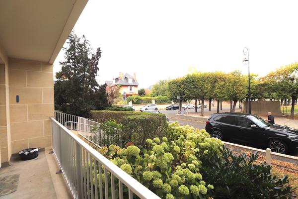 Appartement situé à Compiegne dans les avenues de 4 pièces 77,18 m2 Loi Carrez