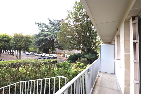 Appartement situé à Compiegne dans les avenues de 4 pièces 77,18 m2 Loi Carrez