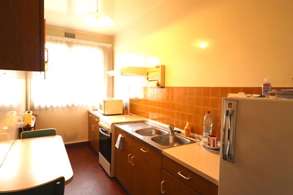 Appartement situé à Compiegne dans les avenues de 4 pièces 77,18 m2 Loi Carrez