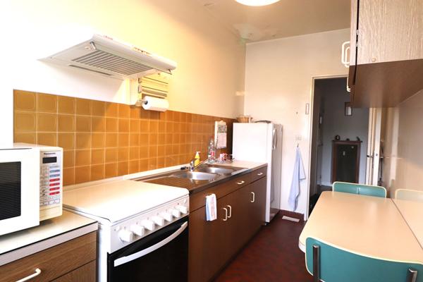 Appartement situé à Compiegne dans les avenues de 4 pièces 77,18 m2 Loi Carrez