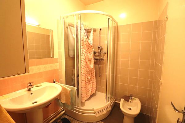 Appartement situé à Compiegne dans les avenues de 4 pièces 77,18 m2 Loi Carrez