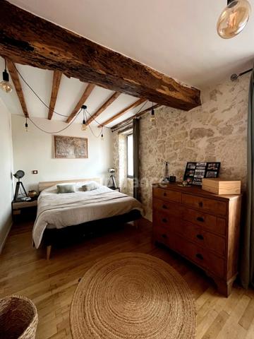 Charmante maison de village entièrement restaurée, 5 pièces, 3 chambres, au coeur du triangle Saint-Clar / Fleurance / Lectoure