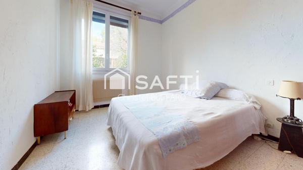 À Puyricard, vaste propriété au calme avec fort potentiel — cadre nature, à deux pas d’Aix-en-Provence.