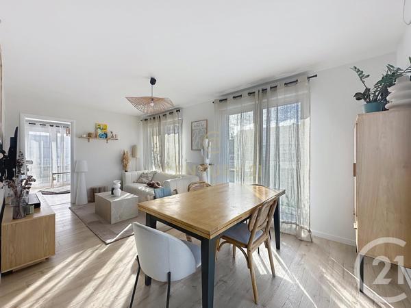 Appartement F3 Bis à vendre  3 pièces - 68,37 m2 NOISY LE GRAND - 93