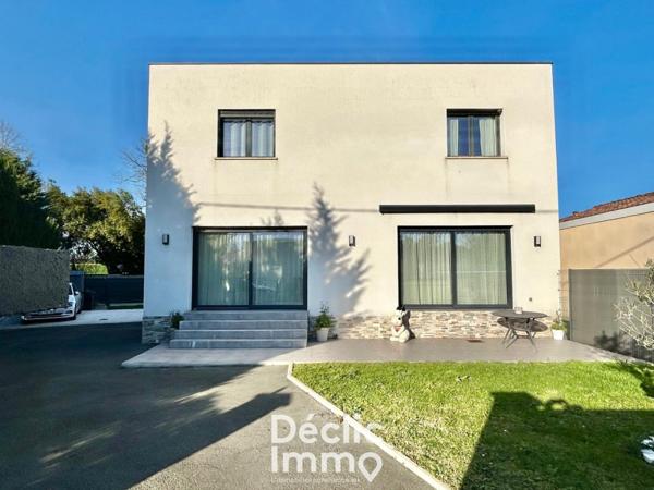 Vente maison individuelle Bouliac, 157m² 7 pièces 470 000€ avec garage