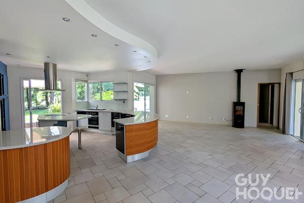 Maison Beruges 6 pièce(s) 174.05 m2