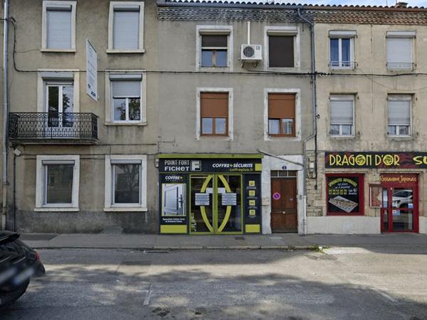 Local commercial 2 pièces T2 F2 46.5 m² à Bourgoin Jallieu 5 AVENUE DES ALPES 38300 à louer