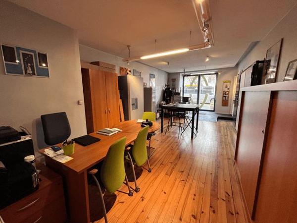 Local commercial 2 pièces T2 F2 46.5 m² à Bourgoin Jallieu 5 AVENUE DES ALPES 38300 à louer