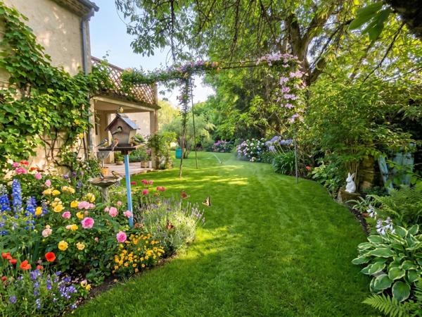 BELLE MAISON A RENOVER