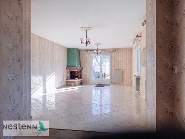 Maison à vendre en plein centre de Saint Sulpice de Royan à 10 minutes des plages de Royan.