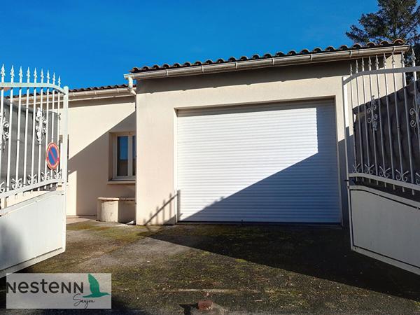 Maison à vendre en plein centre de Saint Sulpice de Royan à 10 minutes des plages de Royan.