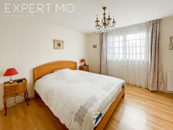 Issy-les-Moulineaux (92130) Maison 140 m² avec 4 chambres