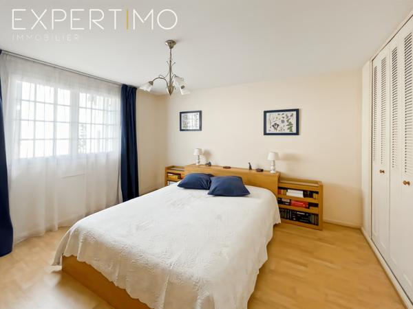 Issy-les-Moulineaux (92130) Maison 140 m² avec 4 chambres