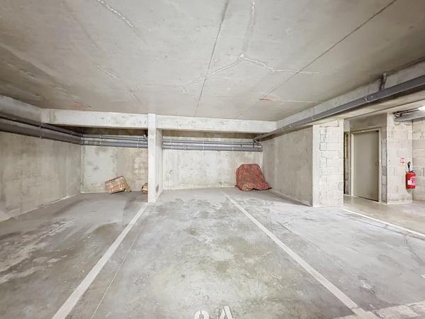 T3 CAVE ET PARKING COUVERT, CENTRE VILLE.