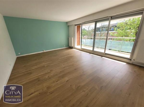 Appartement à louer 3 pièces 82.69m² Croix (59170)