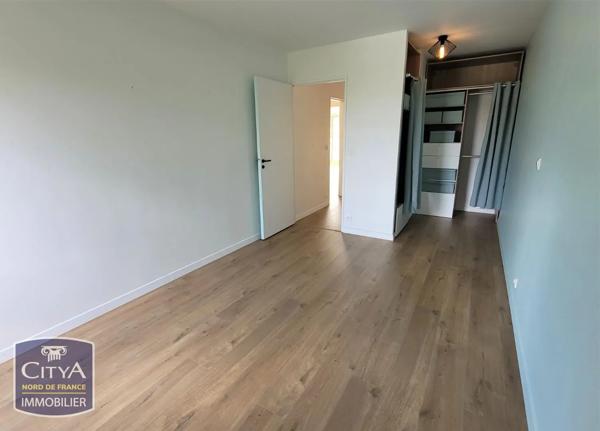 Appartement à louer 3 pièces 82.69m² Croix (59170)