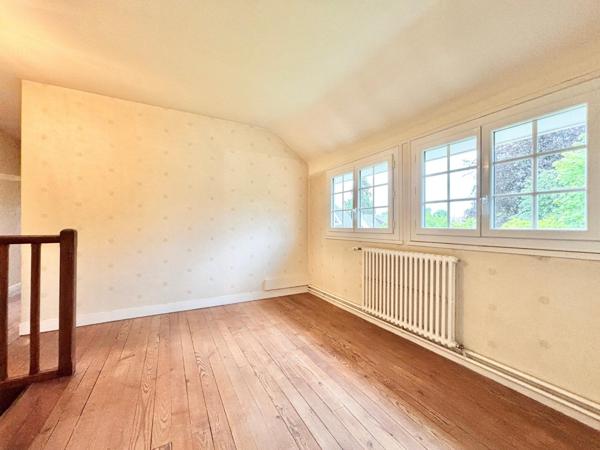 Maison à ARQUES-LA-BATAILLE, 76880 - 5 pièces 150m²