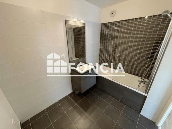 Location Appartement 3 pièces 56.7 m² - BATIMENT B Clichy 92110